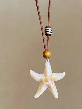 Women's   necklaces